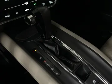 2016 Honda HR-V - image 24