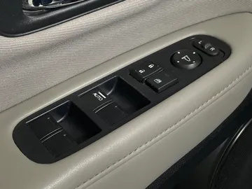 2016 Honda HR-V - image 19