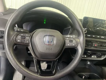 2024 Honda HR-V - image 16