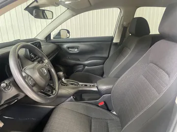 2024 Honda HR-V - image 3