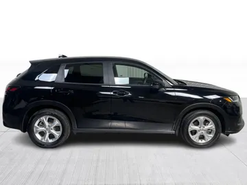 2025 Honda HR-V - image 2