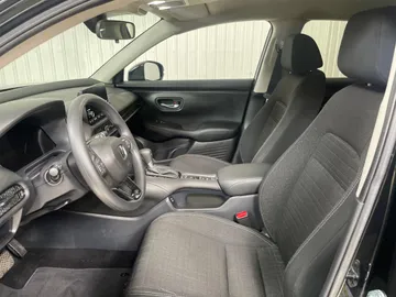 2025 Honda HR-V - image 3