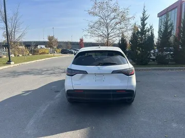 2025 Honda HR-V - image 6