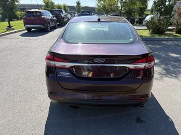 2017 Ford Fusion - image 6