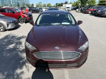 2017 Ford Fusion - image 2