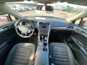2018 Ford Fusion - image 9