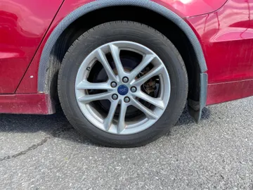 2018 Ford Fusion - image 10