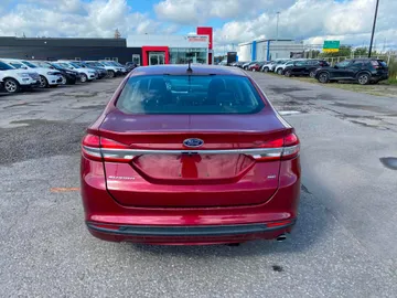 2018 Ford Fusion - image 7