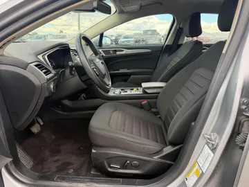 2020 Ford Fusion - image 8