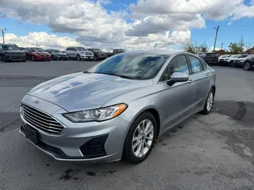 2020 Ford Fusion - image 3