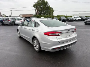 2018 Ford Fusion Energi - image 7