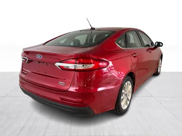 2020 Ford Fusion Energi - image 14