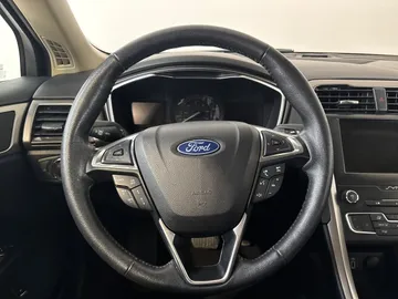 2020 Ford Fusion Energi - image 17