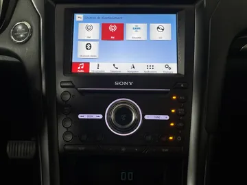 2019 Ford Fusion Hybrid - image 30