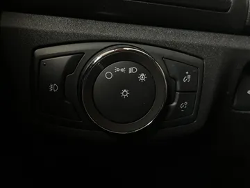 2019 Ford Fusion Hybrid - image 19