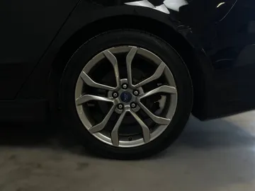 2019 Ford Fusion Hybrid - image 7