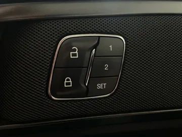 2019 Ford Fusion Hybrid - image 26