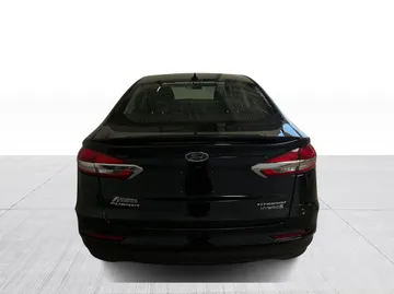 2019 Ford Fusion Hybrid - image 12