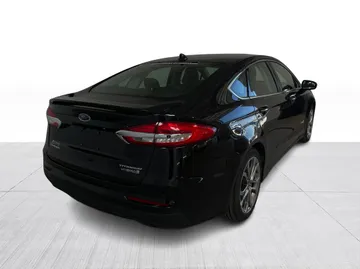 2019 Ford Fusion Hybrid - image 14