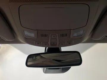 2019 Ford Fusion Hybrid - image 16