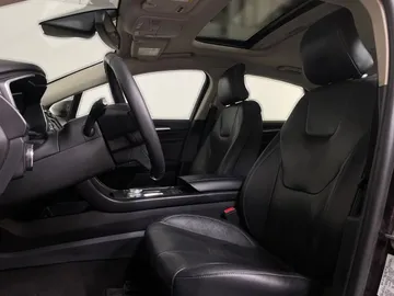2019 Ford Fusion Hybrid - image 3
