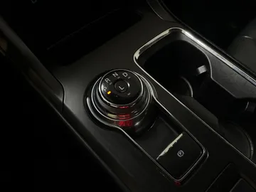 2019 Ford Fusion Hybrid - image 29