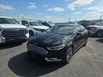 2018 Ford Fusion Energi - image 3