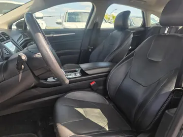 2018 Ford Fusion Energi - image 8