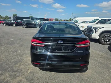 2018 Ford Fusion Energi - image 6