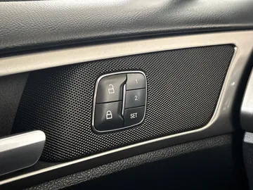 2017 Ford Fusion - image 28