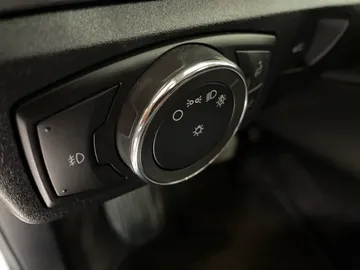 2017 Ford Fusion - image 19