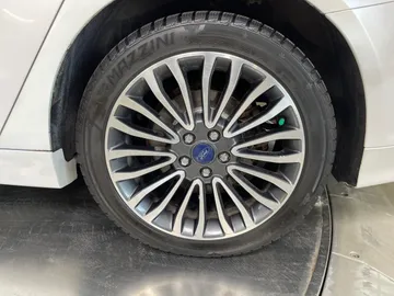 2017 Ford Fusion - image 7