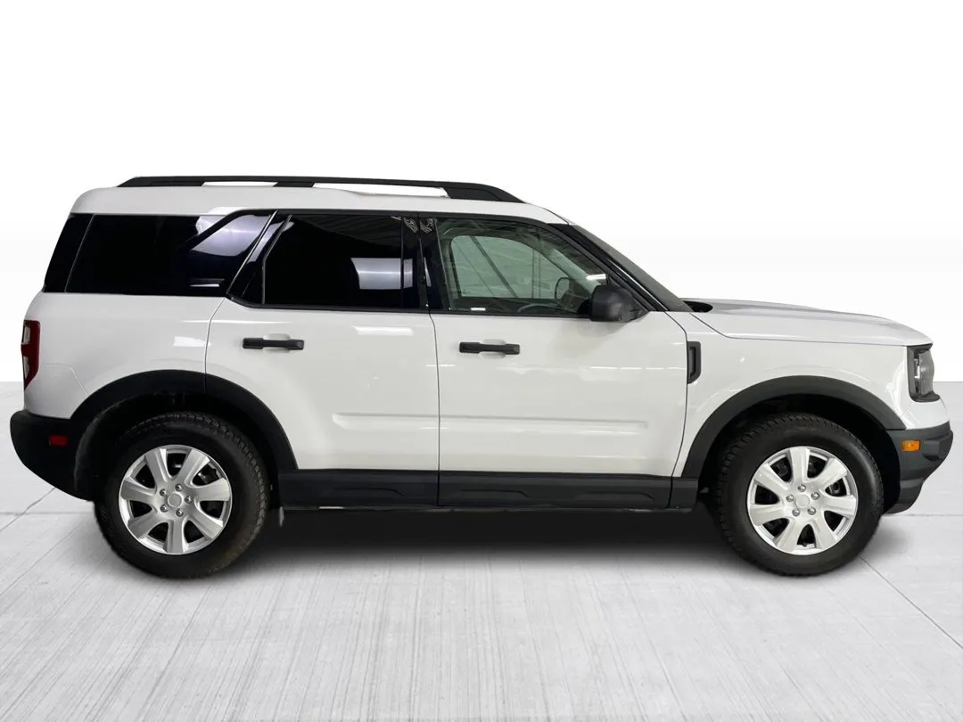 2023 Ford Bronco Sport — photo 2