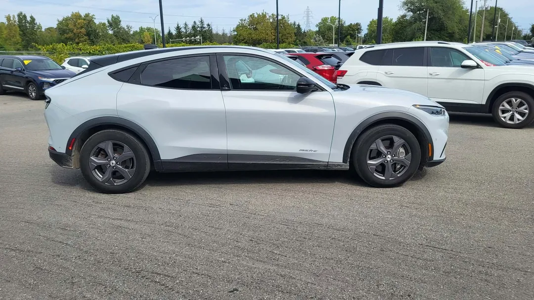 2023 Ford Mustang Mach-E Select, photo 5