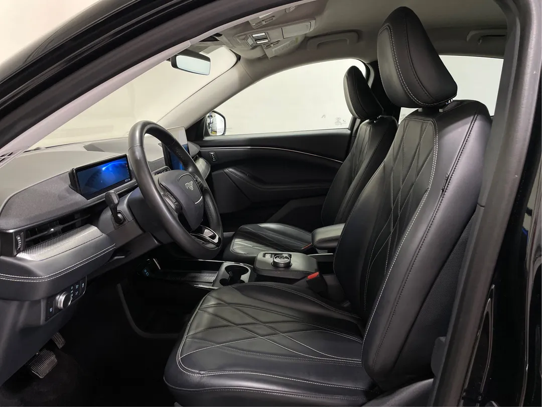 2022 Ford Mustang Mach-E — photo 3