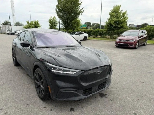 2022 Ford Mustang Mach-E