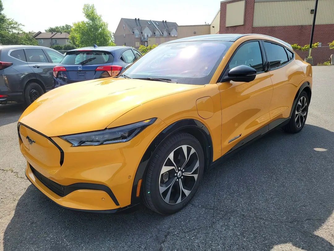 2022 Ford Mustang Mach-E — photo 3