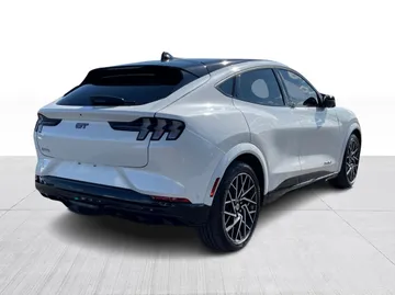 2022 Ford Mustang Mach-E - image 15
