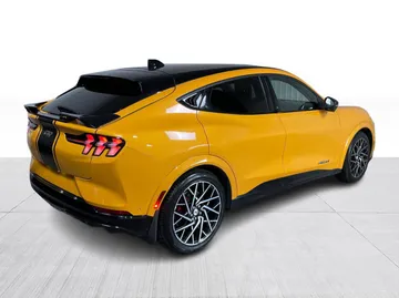 2022 Ford Mustang Mach-E - image 15