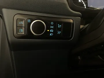 2023 Ford Maverick - image 22