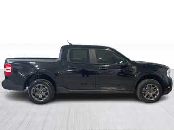 2023 Ford Maverick - image 3