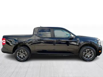 2022 Ford Maverick - image 9