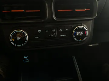 2022 Ford Maverick - image 17
