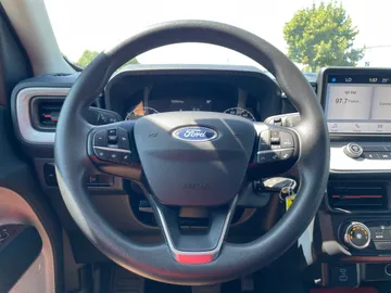 2023 Ford Maverick - image 16