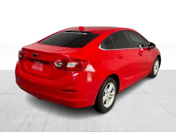 2017 Chevrolet Cruze - image 13
