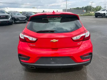 2018 Chevrolet Cruze - image 7