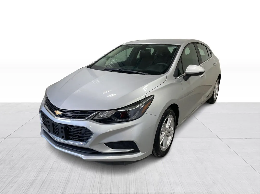2018 Chevrolet Cruze — photo 7