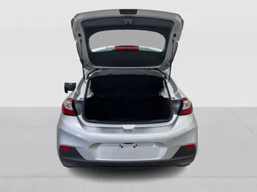 2018 Chevrolet Cruze - image 12