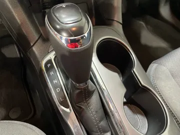 2018 Chevrolet Cruze - image 22