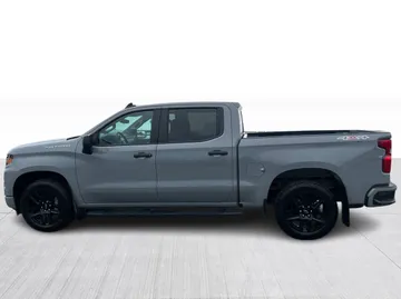 2024 Chevrolet Silverado 1500 - image 10